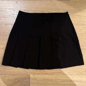 Zara pleated mini skirt, size M
